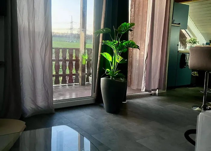 Modern Attic With Pool View Ac And Gym דירה *