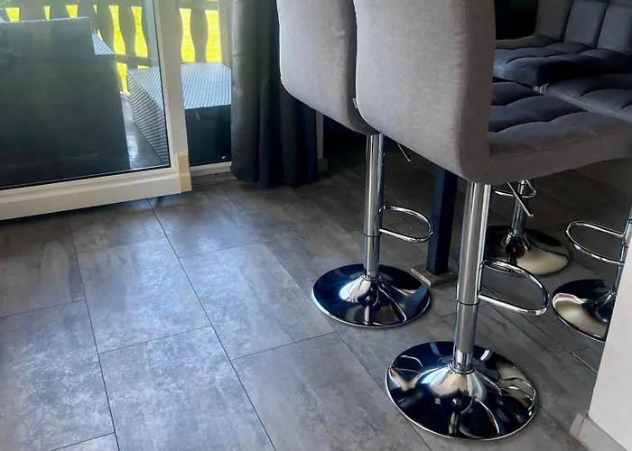 דירה Modern Attic With Pool View Ac And Gym Hutschenhausen