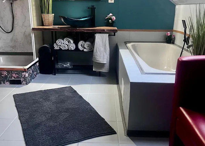 דירה Modern Attic With Pool View Ac And Gym *